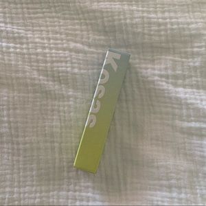 SOLD ❌ Kosas Revealer Super Creamy + Brightening Concealer 2.5C